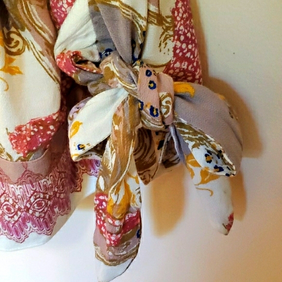 Free People v-neck cropped blouse size M - Picture 4 of 9